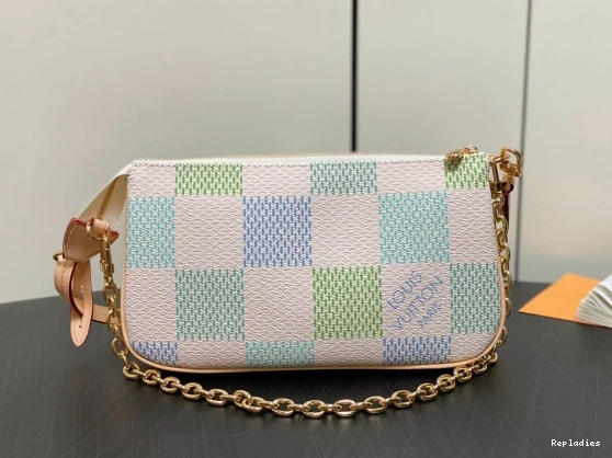Cheap Pochette Accessoires-23.5*13.5*4CM LOUIS VUITTON 0811